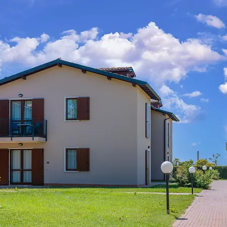 In 22085 Apartment Peschiera del Garda