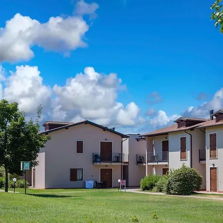 In 22085 Apartment Peschiera del Garda